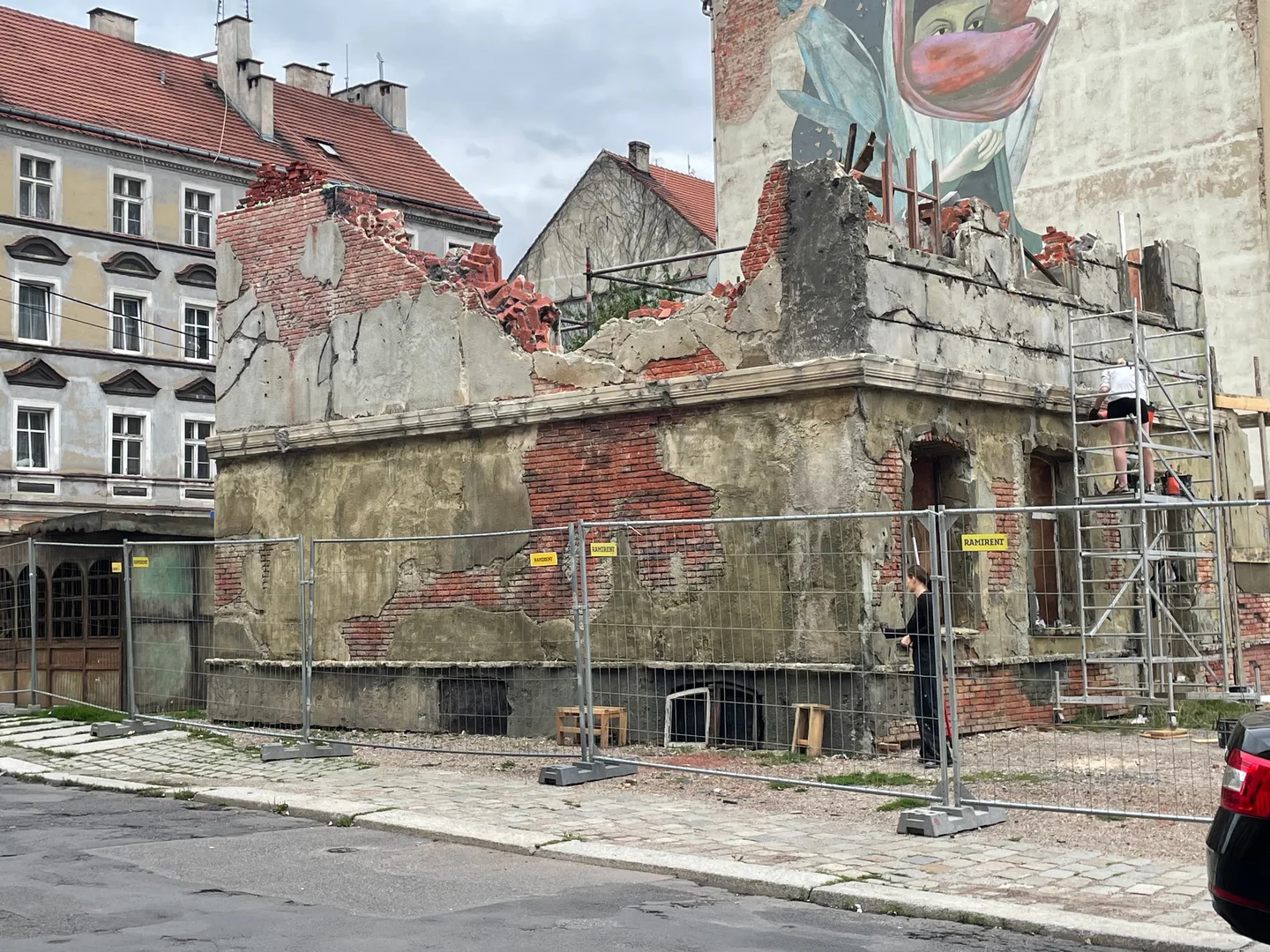 Okładka albumu PRODUKCJA SCENOGRAFII DO FILMU "VATERLAND"